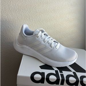 NWT Adidas Womens Cloudfoam 7.5